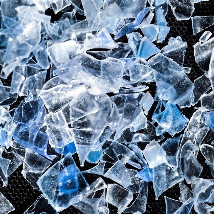 Recycled PET Flakes (Ocean Bound / Clear Blue)